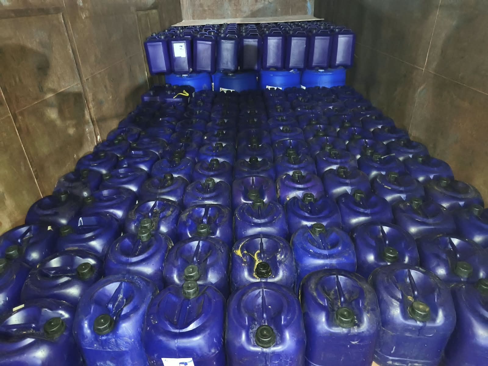Delivered pH adjuster and Oksidator to customer